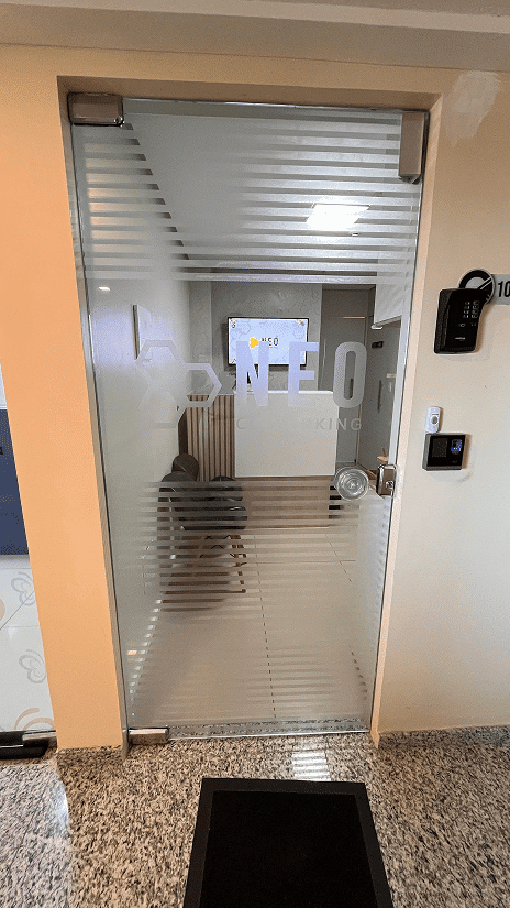 Sala de reunião Neo Coworking Maceió — endereço fiscal com infraestrutura completa
